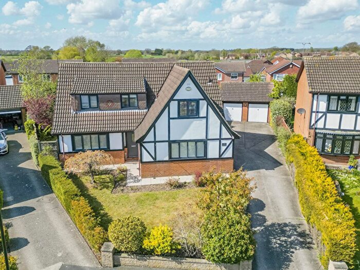 4 Bedroom Detached House For Sale In Oakhill Crescent, Strensall, York, YO32