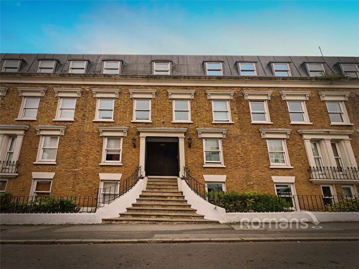 1 Bedroom Flat For Sale In Frederick Street, Aldershot, Hampshire, GU11