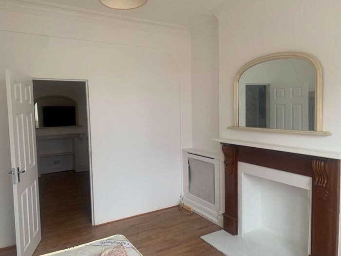 4 Bedroom Terraced House To Rent In Bowen Road, Harrow, Greater London, HA1