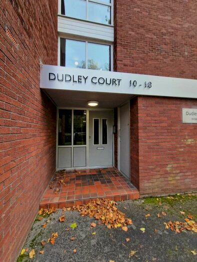 2 Bedroom Flat To Rent In Carlton Road, Whalley Range, Manchester, M16