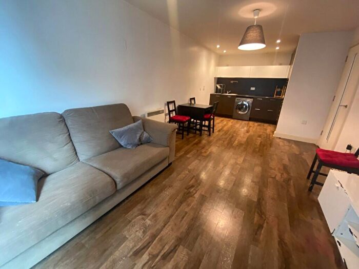 2 Bedroom Apartment To Rent In St. John's Walk, Birmingham, B5