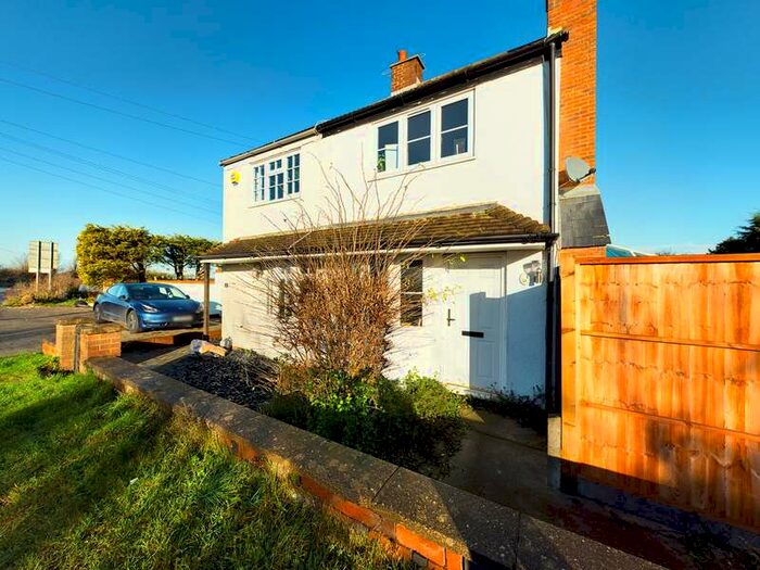 2 Bedroom Semi-Detached House For Sale In Pirton Road, Hitchin, SG5