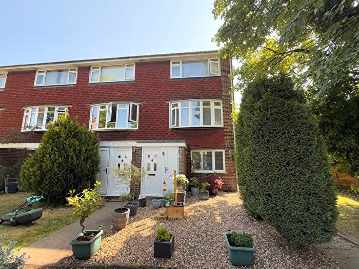 2 Bedroom Maisonette To Rent In Clareville Road, Orpington, BR5