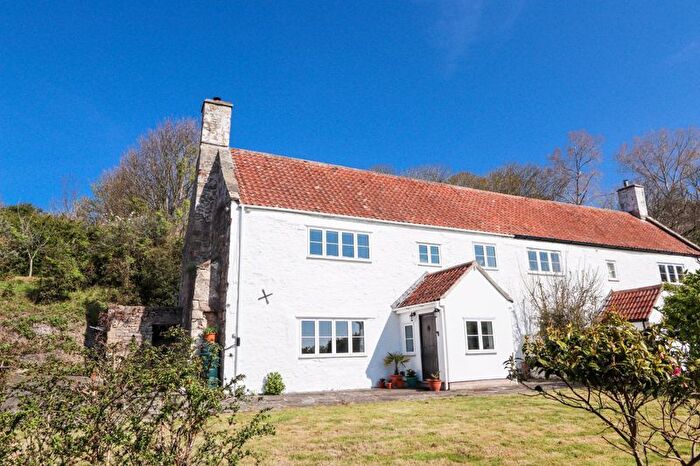 4 Bedroom Semi-detached House For Sale In Highdale Avenue, Clevedon, BS21