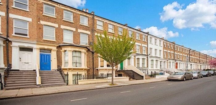 2 Bedroom Flat To Rent In Minford Gardens, London, W14