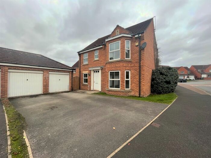 4 Bedroom Detached House To Rent In Trent Bridge Way, WF1