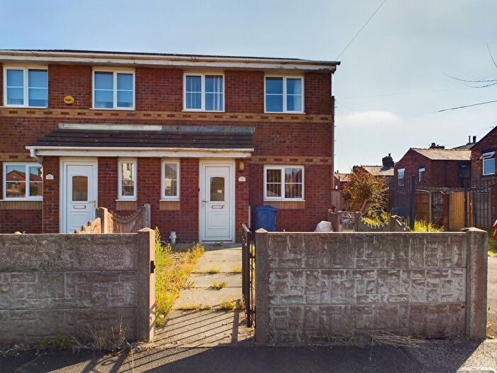 3 Bedroom Semi-Detached House To Rent In Crantock Road, Wigan, WN5