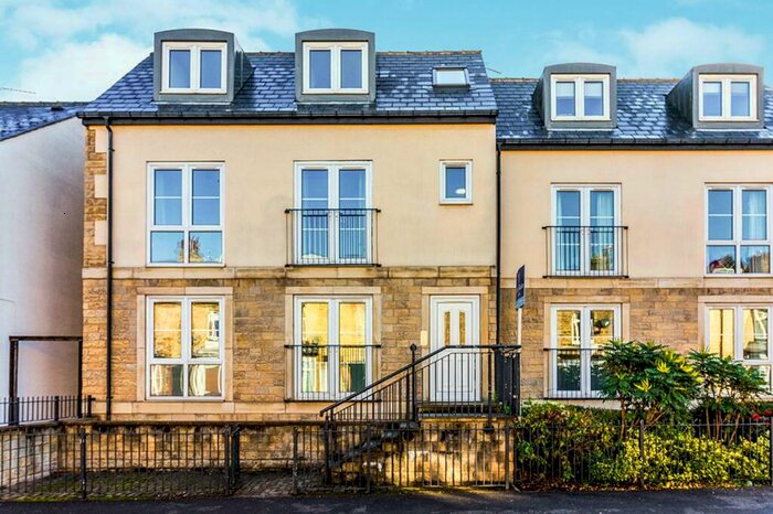 2 Bedroom Apartment To Rent In Leppings Lane, Sheffield, South Yorkshire, S6