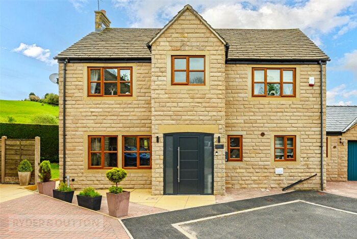 4 Bedroom Detached House For Sale In Green View Chase, Grotton, Saddleworth, OL4