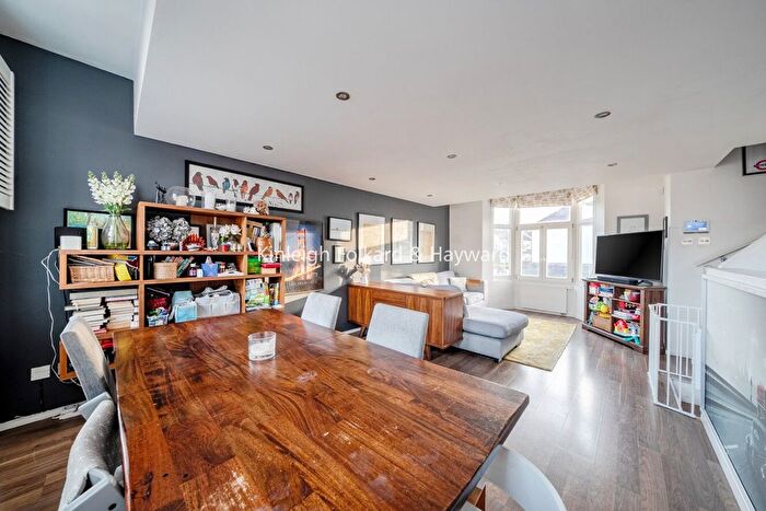 3 Bedroom Flat To Rent In Stockfield Road, Streatham, London, SW16