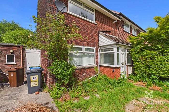 2 Bedroom End Of Terrace House To Rent In Bradley Green Road, Hyde, Greater Manchester, SK14