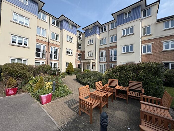 1 Bedroom Flat For Sale In Alverstone Road, Southsea, Portsmouth, PO4