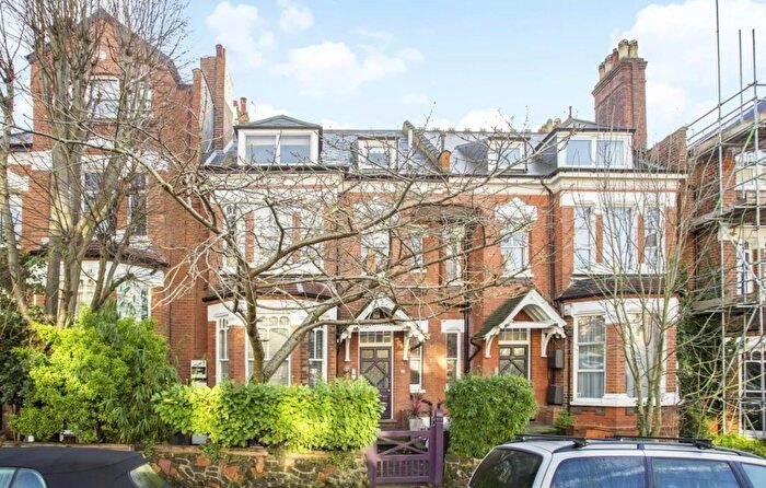 1 Bedroom Flat To Rent In Church Crescent, Muswell Hill, London, N10