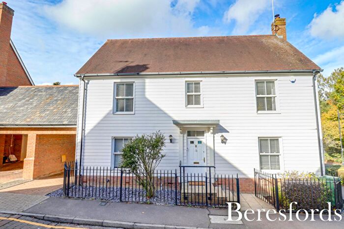 2 Bedroom Detached House For Sale In Sawyers Grove, Brentwood, CM15