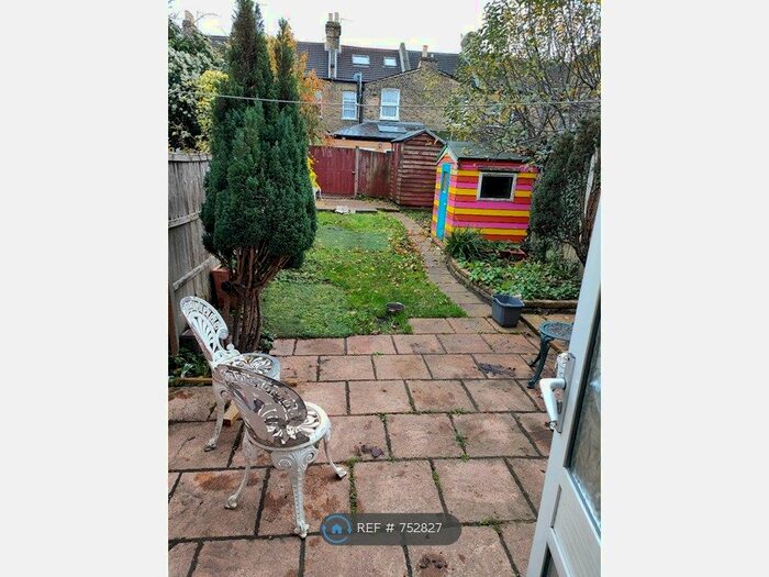 2 Bedroom Terraced House To Rent In Oakdale Road, London, E11