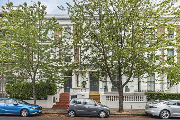 1 Bedroom Flat To Rent In Russell Road, London, W14