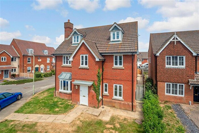 6 Bedroom Detached House For Sale In Barley Way, Ashford, Kent, TN23