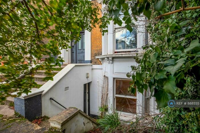 1 Bedroom Flat To Rent In Navarino Road, London, E8