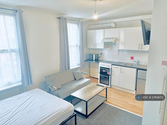 Studio To Rent In Waylen Street, Reading, RG1