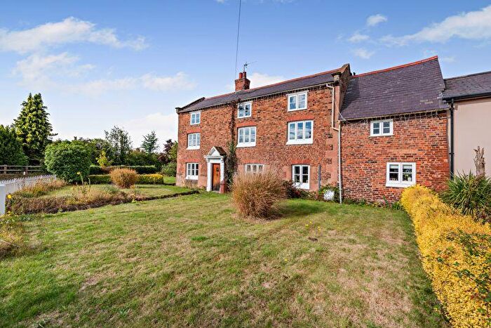 6 Bedroom Character Property For Sale In Castle Street, Holt, LL13