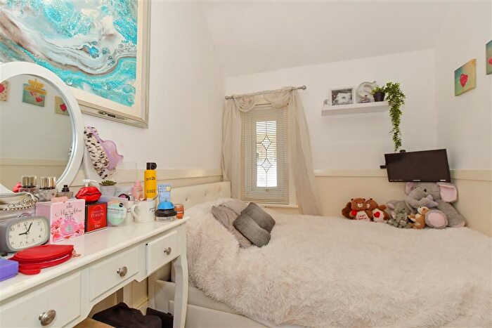 3 Bedroom End Terrace House For Sale In Danesmead Terrace, Margate, Kent, CT9