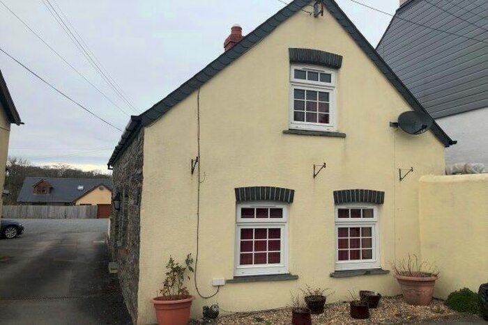 2 Bedroom Property To Rent In Llanfallteg, Whitland, SA34