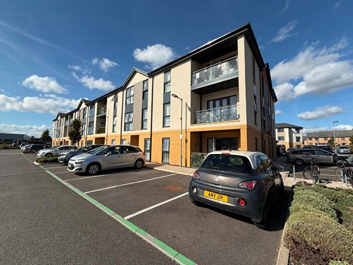 2 Bedroom Apartment For Sale In Duroco Court, Collie Place, Houghton Regis, LU5