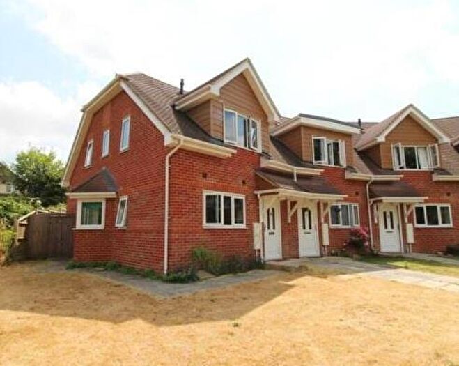 3 Bedroom Terraced House To Rent In Emmer Green, Reading, RG4