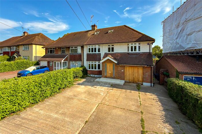 4 Bedroom Semi-Detached House For Sale In Napsbury Lane, St. Albans, Hertfordshire, AL1