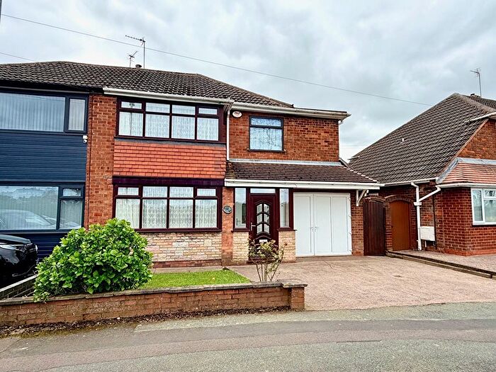 3 Bedroom Semi-Detached House For Sale In Linthouse Lane, Wednesfield, Wolverhampton, WV11