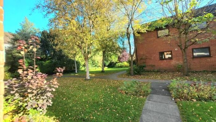 2 Bedroom Flat To Rent In Lynbury Court, Rickmansworth Road, Watford, WD18