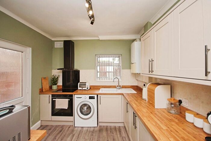 3 Bedroom Terraced House For Sale In Ridgeway Road, Bristol, BS16