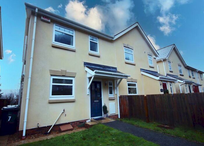 2 Bedroom Semi-Detached House For Sale In Trem Y Dolydd, Conwy, LL32