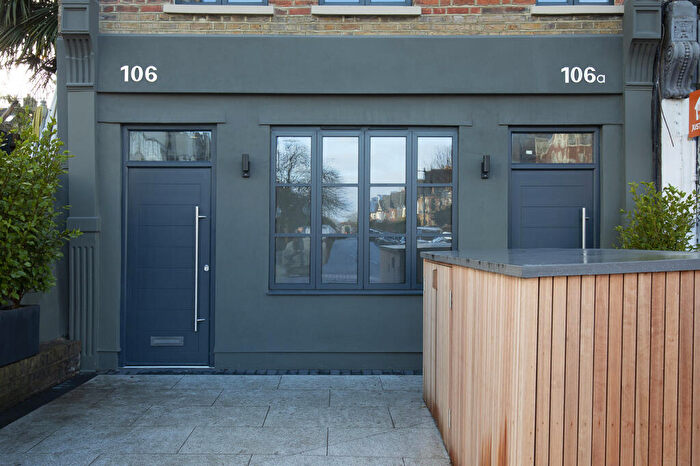 2 Bedroom Flat For Sale In Forest Hill Road, London, SE22