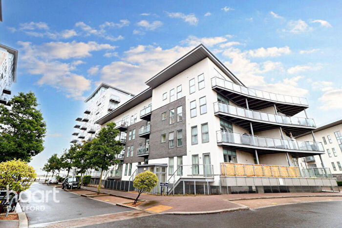 2 Bedroom Apartment To Rent In Clovelly Place, Greenhithe, DA9