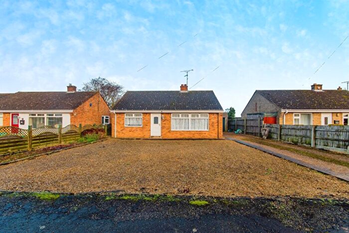 2 Bedroom Detached Bungalow For Sale In Daniels Gate, Long Sutton, Spalding, PE12