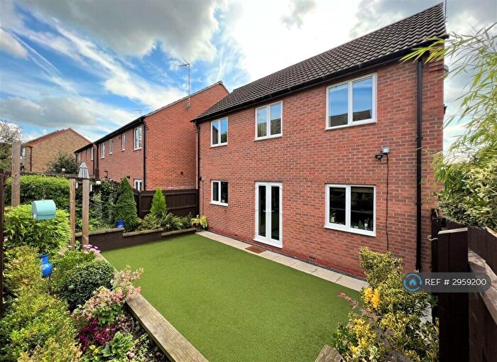 3 Bedroom Semi-Detached House To Rent In Maynard Close, Loughborough, LE11