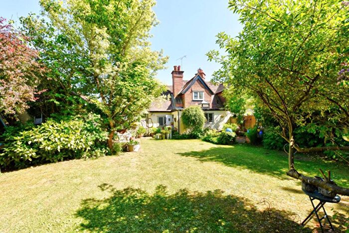 3 Bedroom Semi-Detached House For Sale In Wyfold Cottages, Wyfold, RG4
