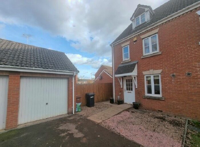 3 Bedroom Semi-Detached House To Rent In Soane Close, Wellingborough, Northamptonshire., NN8