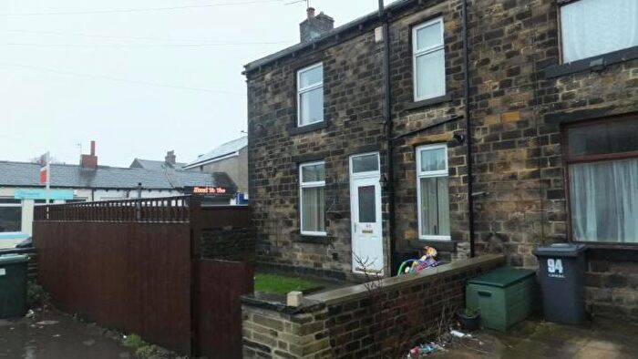 2 Bedroom Terraced House To Rent In Beacon Road, Bradford, BD6