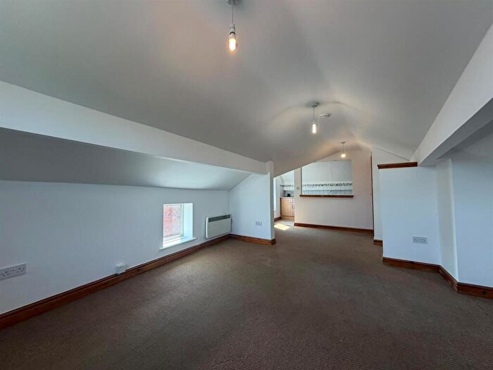 Studio To Rent In High Street, Quarry Bank, Brierley Hill, DY5