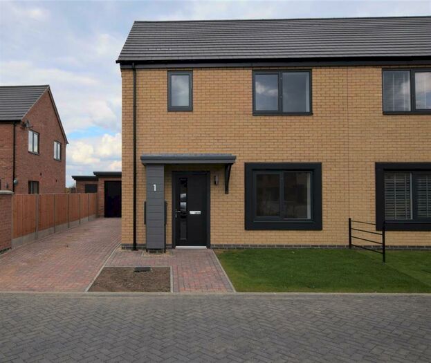 3 Bedroom Semi-Detached House To Rent In Woodland Walk, Collingham, NG23