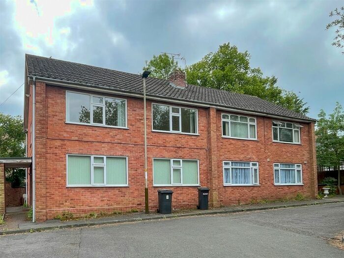 2 Bedroom Flat To Rent In Barratt Close, Leicester, LE2