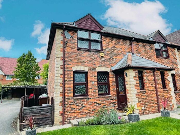 2 Bedroom Semi-Detached House To Rent In Atwell Close, Wallingford, OX10