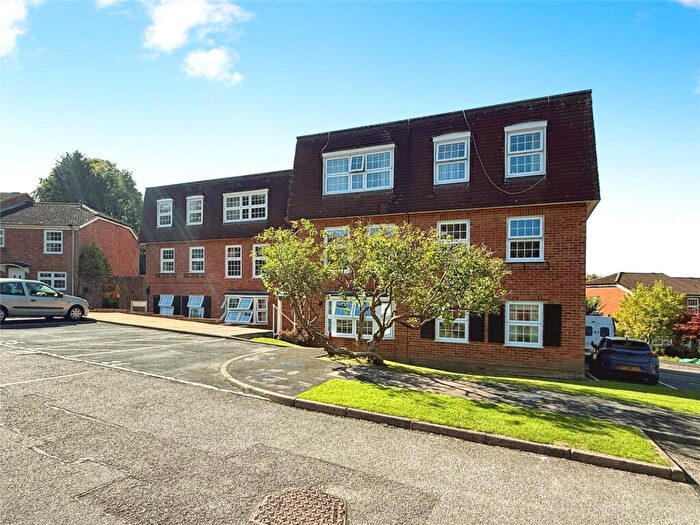 2 Bedroom Apartment For Sale In Milton Gardens, Wokingham, Berkshire, RG40