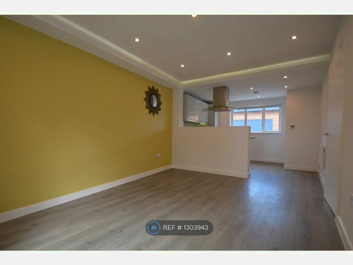 2 Bedroom Flat To Rent In Ingleton House, Bungay NR35