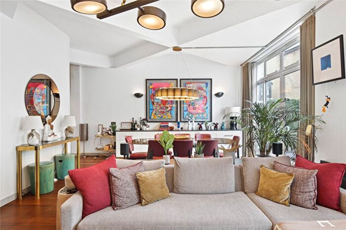 2 Bedroom Flat For Sale In Warner Street, London, EC1R