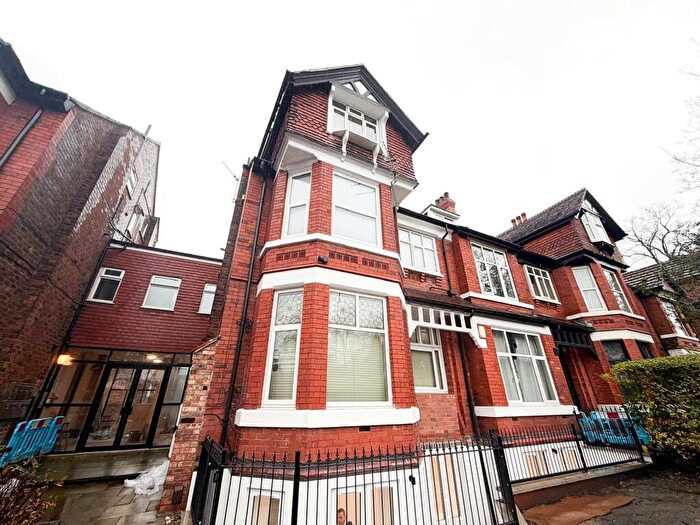 3 Bedroom Apartment To Rent In Wilmslow Road, Manchester, Greater Manchester, M20