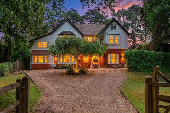 7 Bedroom Detached House For Sale In Welcomes Road, Kenley, CR8