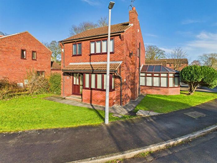 4 Bedroom Detached House For Sale In The Coachings, Cliff Road, Hessle, HU13